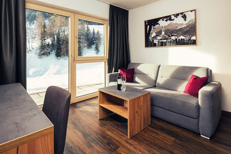 Apartment with living room in hotel Bärolina Serfaus