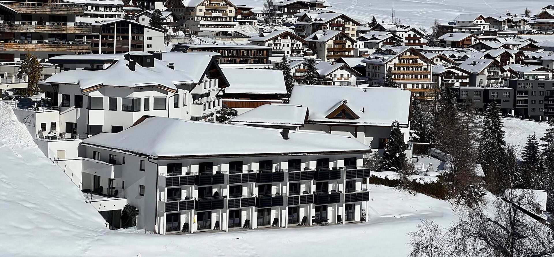 Hotel Bärolina Außenansicht im Winter